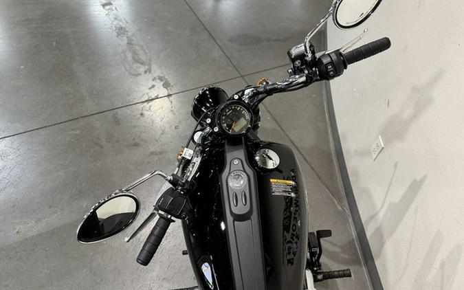 2025 Indian Scout Sixty Classic Black Metallic