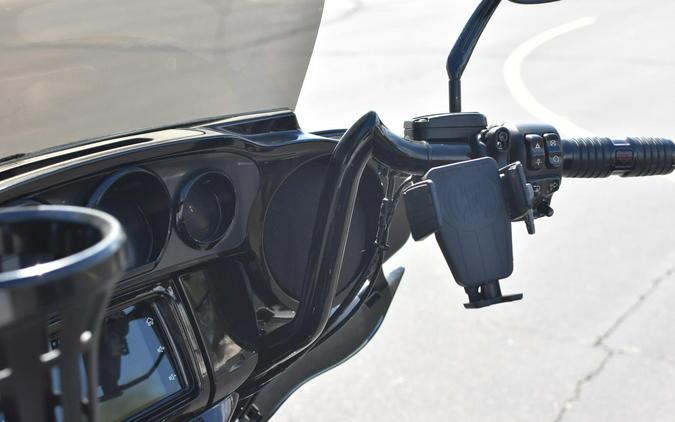 2021 Harley-Davidson CVO Tri Glide Charred Crimson FLHTCUTGSE