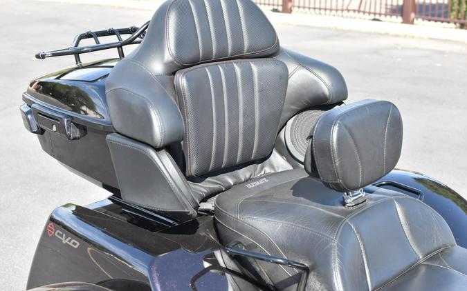 2021 Harley-Davidson CVO Tri Glide Charred Crimson FLHTCUTGSE