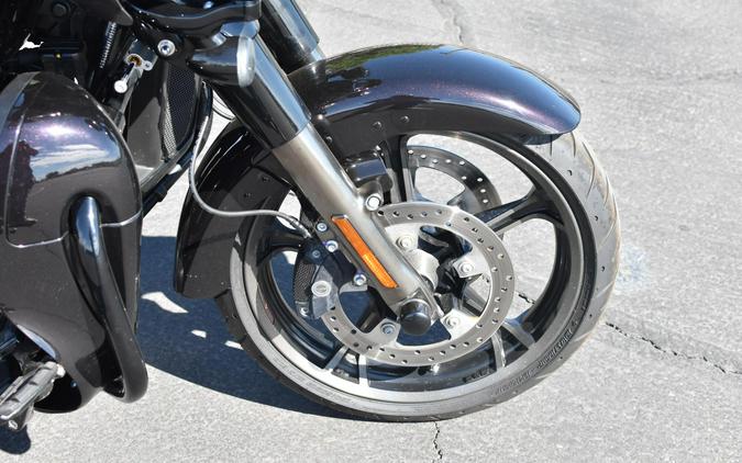 2021 Harley-Davidson CVO Tri Glide Charred Crimson FLHTCUTGSE