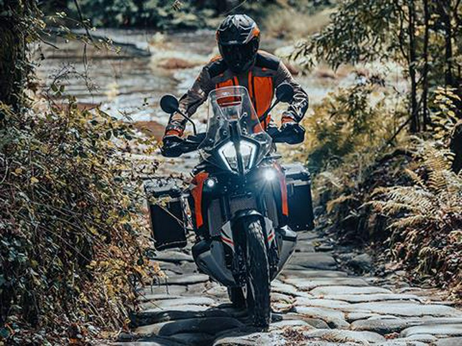 2023 KTM 890 Adventure