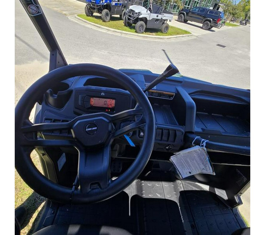 2025 Can-Am® Defender DPS HD9 Compass Green