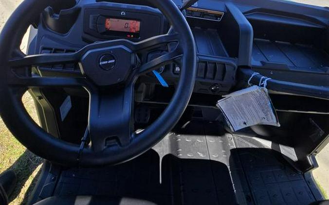 2025 Can-Am® Defender DPS HD9 Compass Green