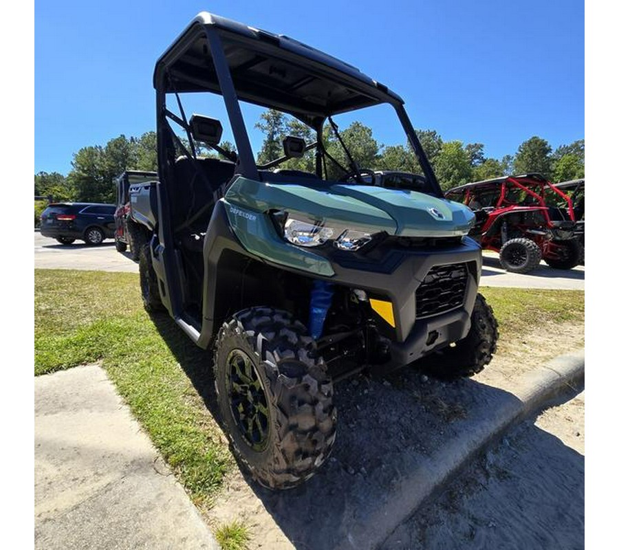 2025 Can-Am® Defender DPS HD9 Compass Green