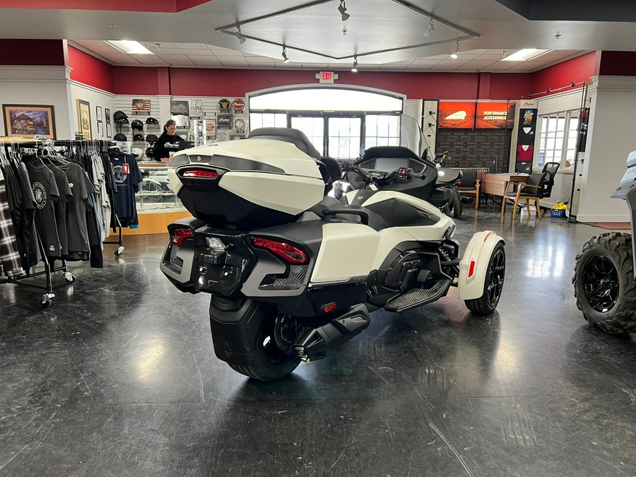 2026 Can-Am RD SPYDER RT STS 1330 SE6