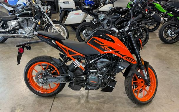 2021 KTM Duke 200