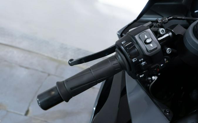 2025 Kawasaki Ninja ZX-6R ABS