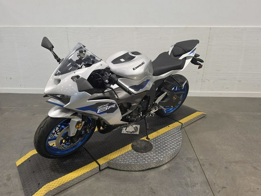 2027 Kawasaki Ninja ZX-6R ABS