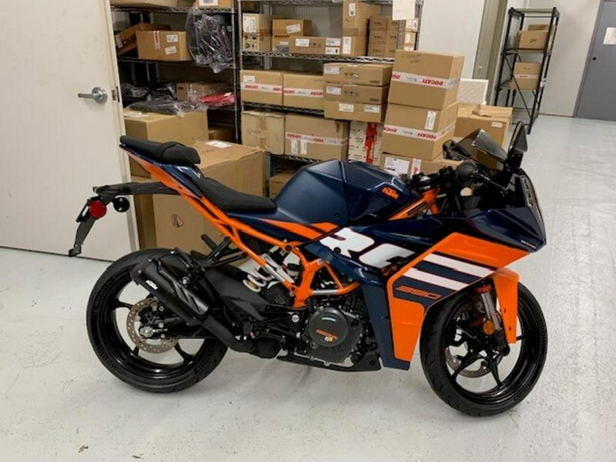 2024 KTM RC 390 - Blue