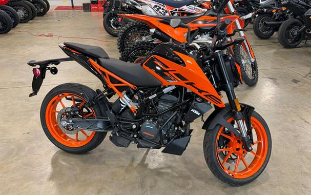 2023 KTM Duke 200