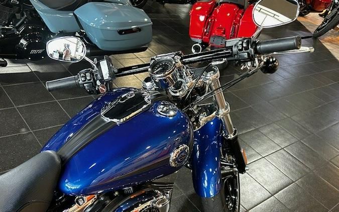 2015 Harley-Davidson Breakout Superior Blue
