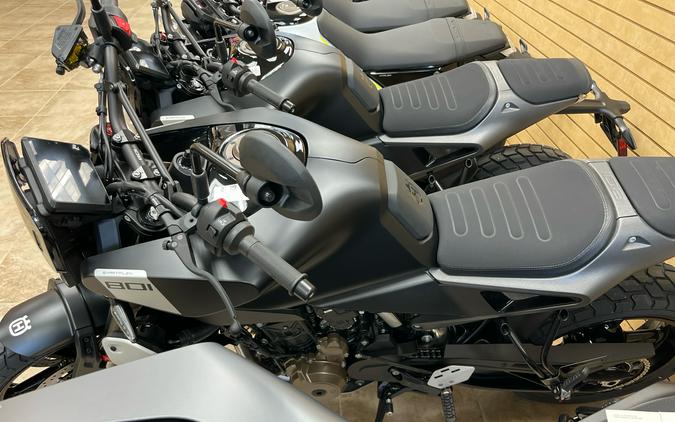 2025 Husqvarna Svartpilen 801