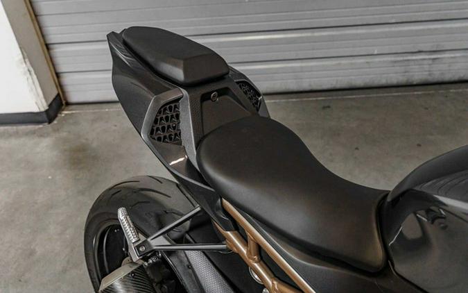 2022 BMW S 1000 RR Black Storm Metallic