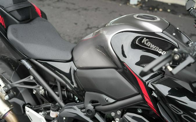 2023 Kawasaki Z900 ABS Metallic Black/Graphite Gray/Flat Black