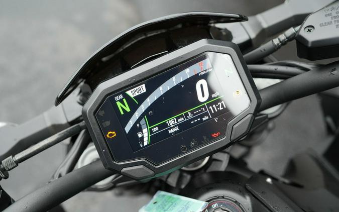 2023 Kawasaki Z900 ABS Metallic Black/Graphite Gray/Flat Black