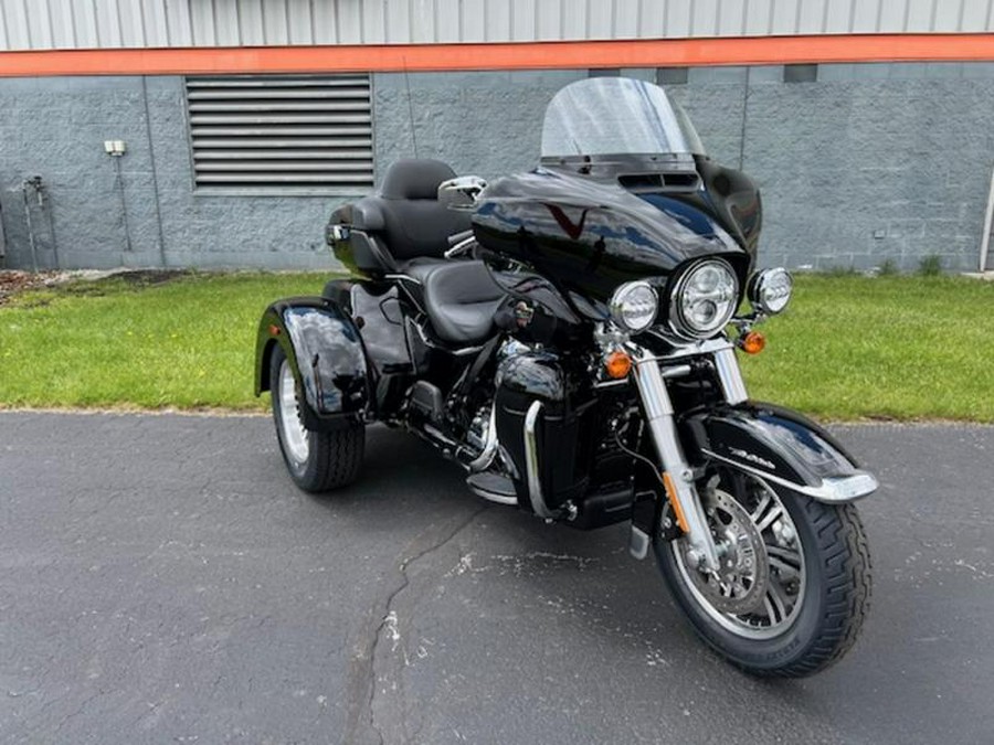 2024 Harley-Davidson® FLHTCUTG - Tri Glide® Ultra