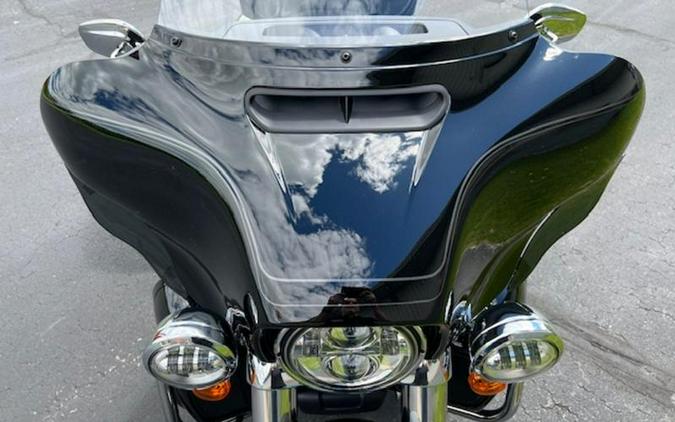 2024 Harley-Davidson® FLHTCUTG - Tri Glide® Ultra