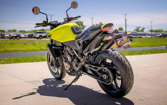 2026 Husqvarna® VITPILEN 801