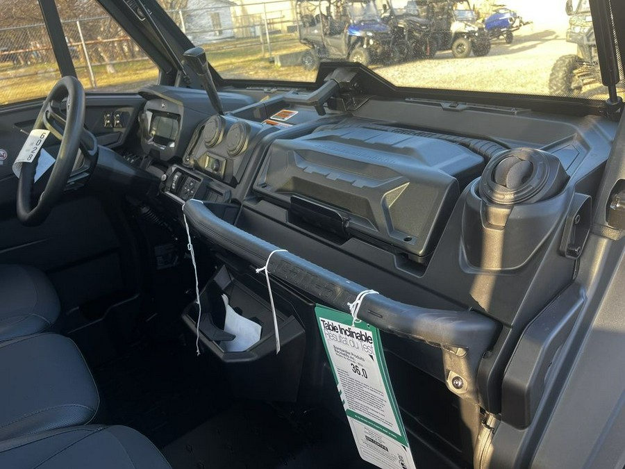 2026 Can-Am Defender 6X6 Limited