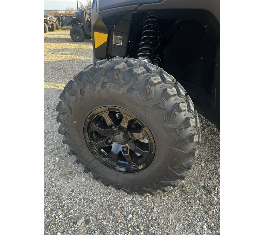 2026 Can-Am Defender 6X6 Limited