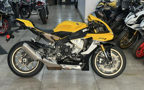 2016 Yamaha YZF-R1