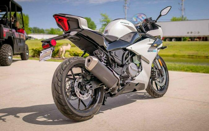 2025 CFMOTO 300SS