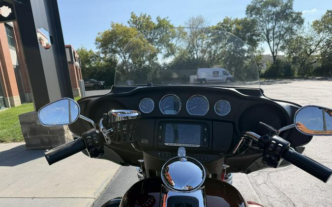 FLHTCUTG 2017 Tri Glide Ultra