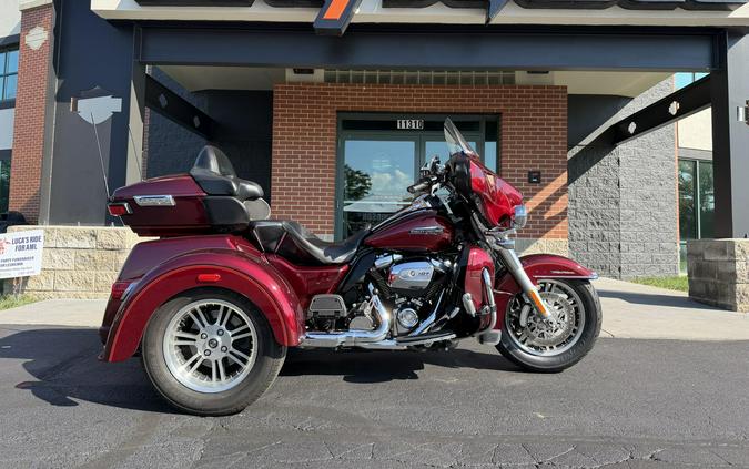 FLHTCUTG 2017 Tri Glide Ultra