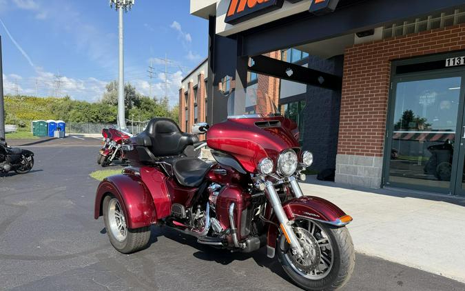 FLHTCUTG 2017 Tri Glide Ultra