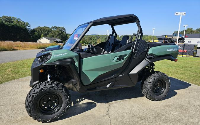 2027 Can-Am Commander DPS 700