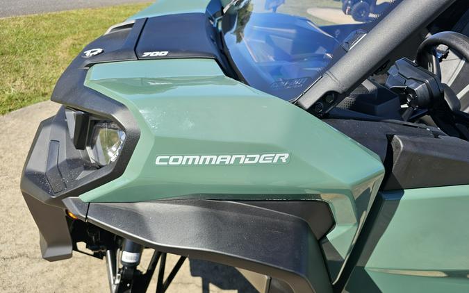 2027 Can-Am Commander DPS 700