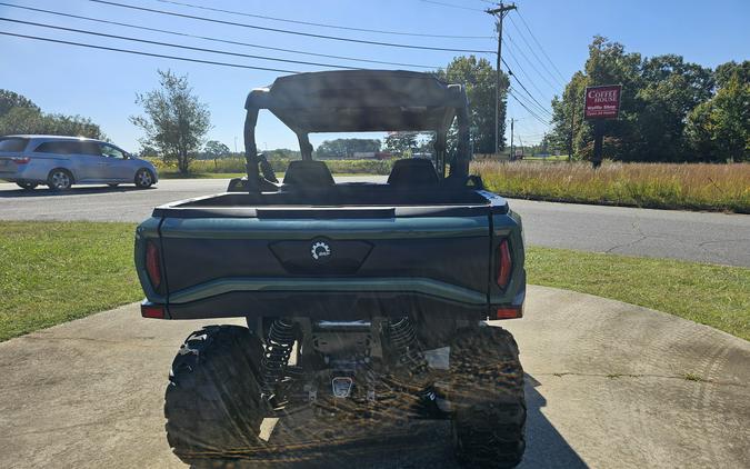2027 Can-Am Commander DPS 700