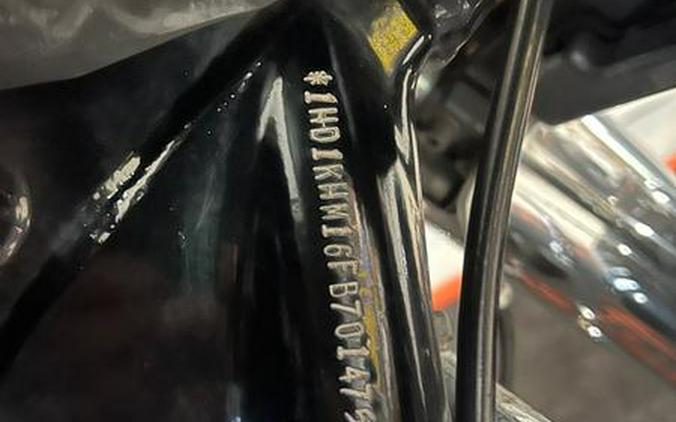 2015 Harley-Davidson® FLTRX - Road Glide®