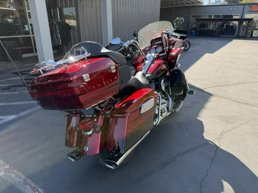 2011 Harley-Davidson® FLTRUSE - CVO™ Road Glide® Ultra