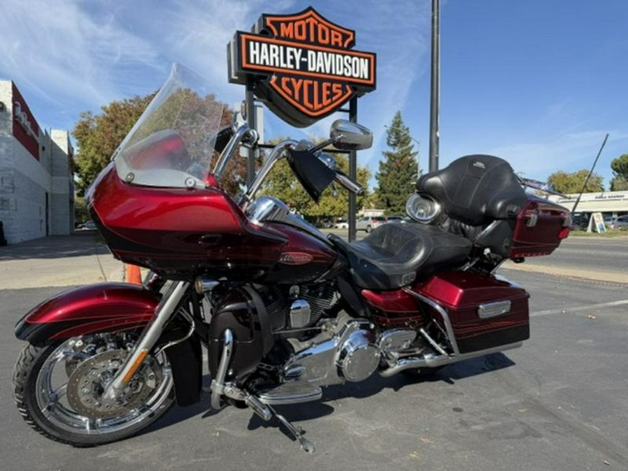 2011 Harley-Davidson® FLTRUSE - CVO™ Road Glide® Ultra