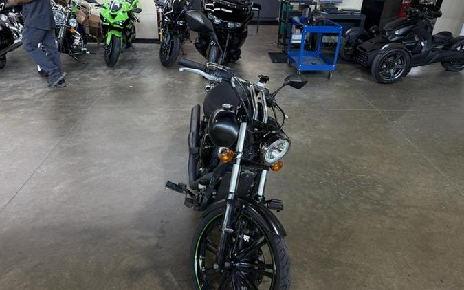 2017 Kawasaki Vulcan® 900 Custom