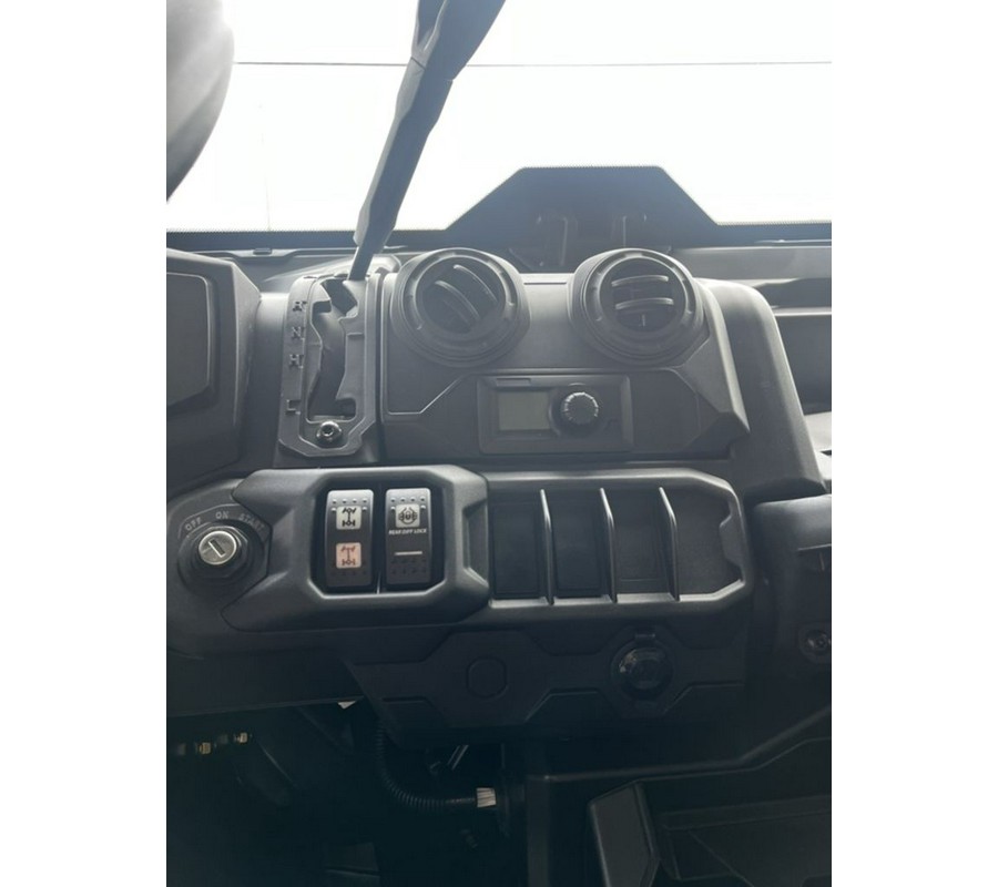 2026 Can-Am Defender MAX DPS HD10