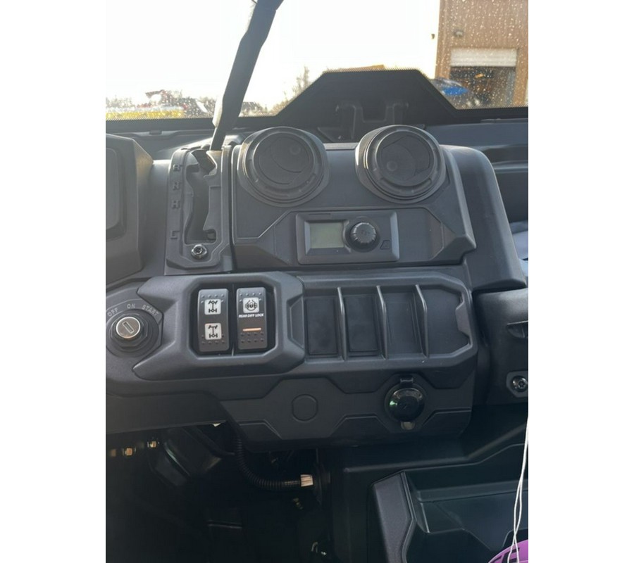 2026 Can-Am Defender MAX DPS HD10