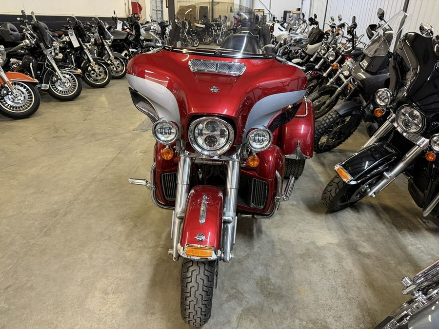 2019 Harley-Davidson® FLHTCUTG - Tri Glide® Ultra