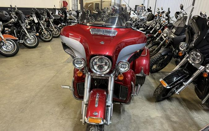 2019 Harley-Davidson® FLHTCUTG - Tri Glide® Ultra