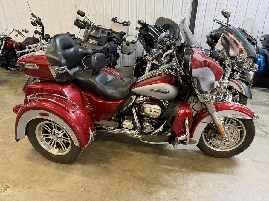 2019 Harley-Davidson® FLHTCUTG - Tri Glide® Ultra