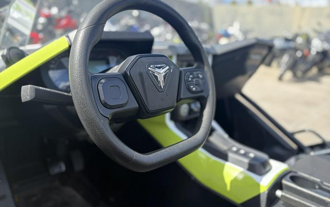 2021 Slingshot S TECH AUTODRIVE 49ST WHT LGTNG S with Technology Package