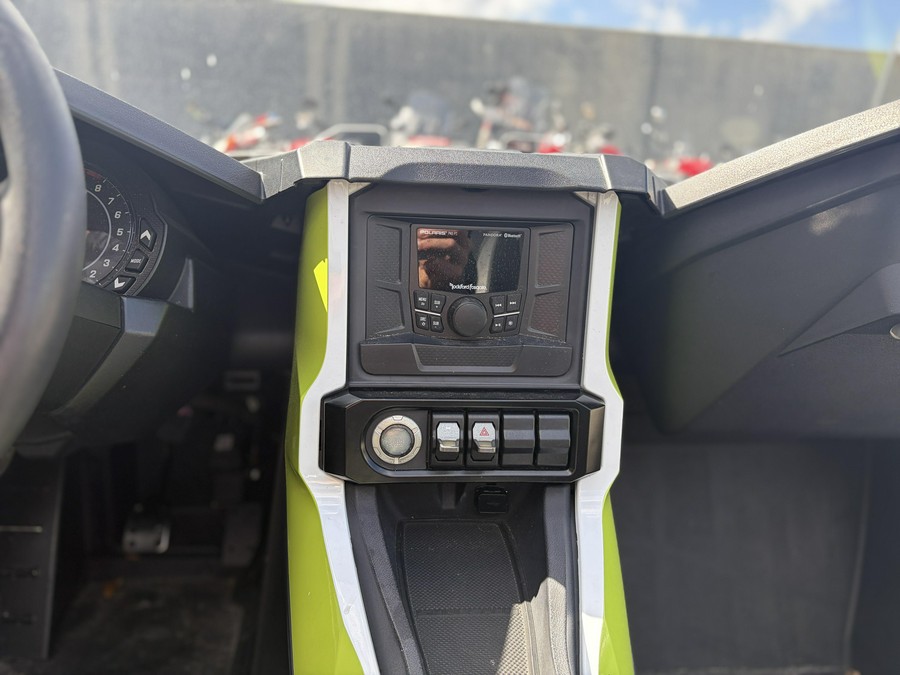 2021 Slingshot S TECH AUTODRIVE 49ST WHT LGTNG S with Technology Package