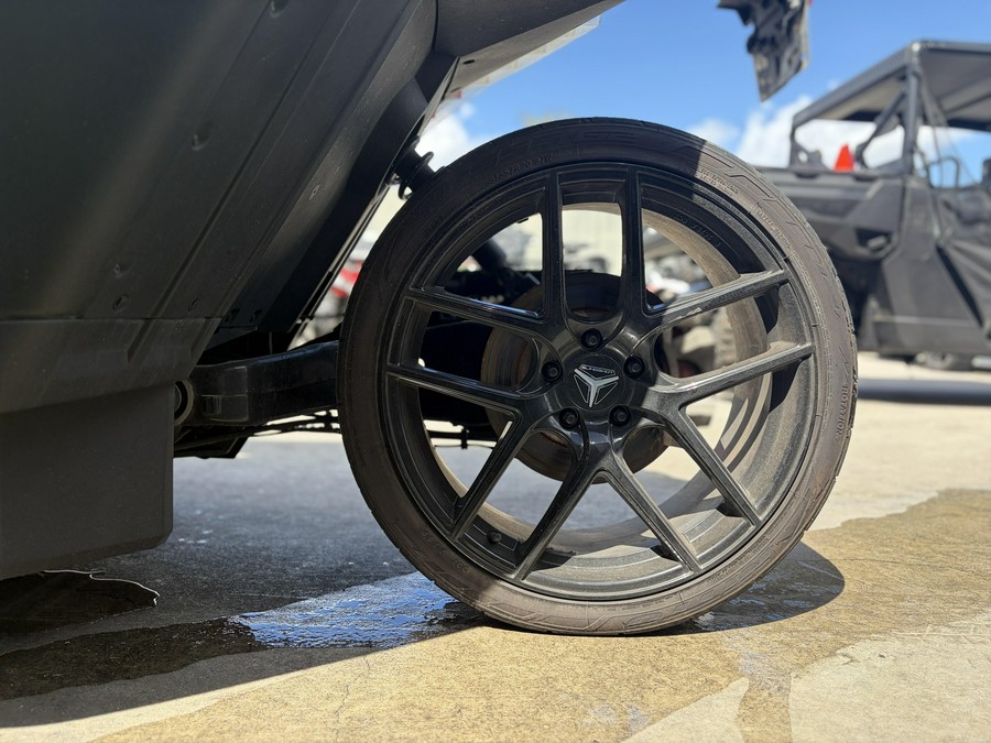 2021 Slingshot S TECH AUTODRIVE 49ST WHT LGTNG S with Technology Package