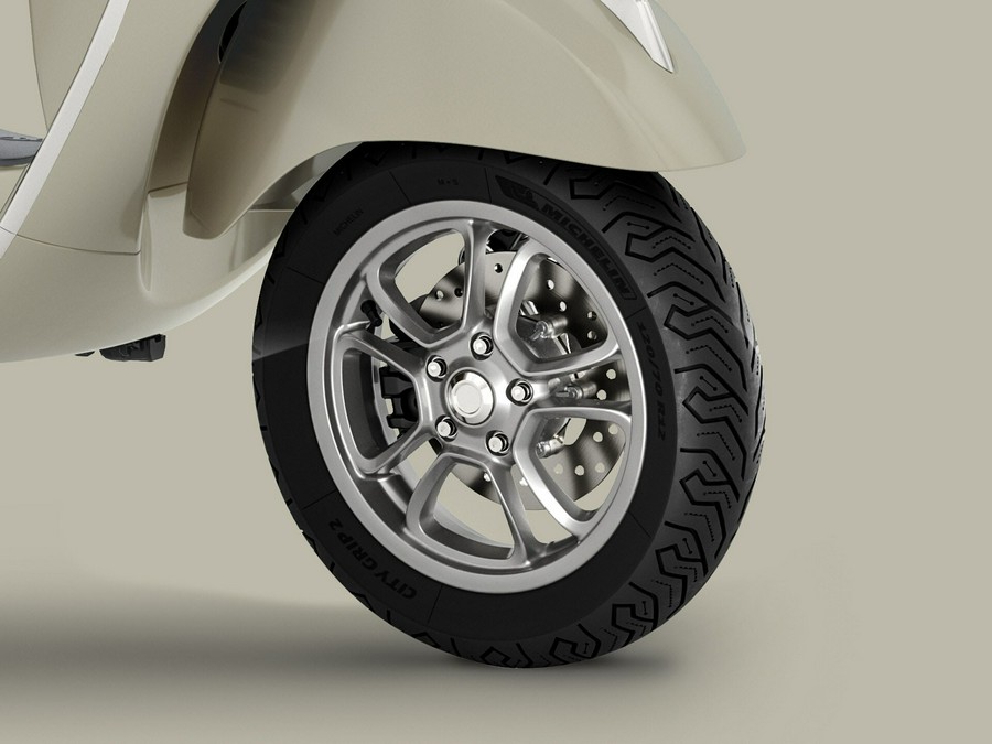 2026 Vespa GTS 310