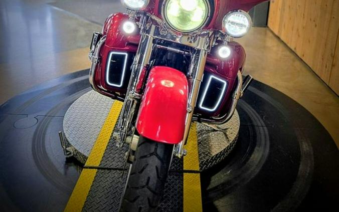 2019 Harley-Davidson® FLHX - Street Glide®