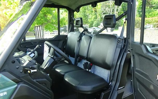 2026 Can-Am Defender DPS CAB