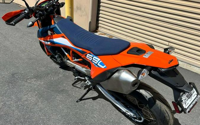 2024 KTM 690 SMC R