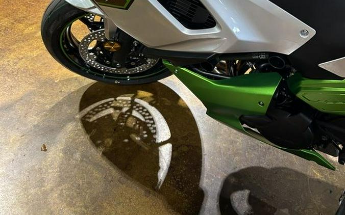 2024 Kawasaki Ninja® 7 Hybrid ABS