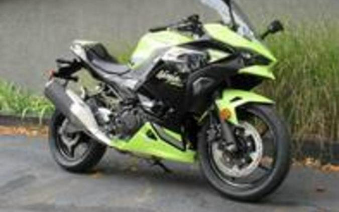 2026 Kawasaki Ninja® 500 ABS